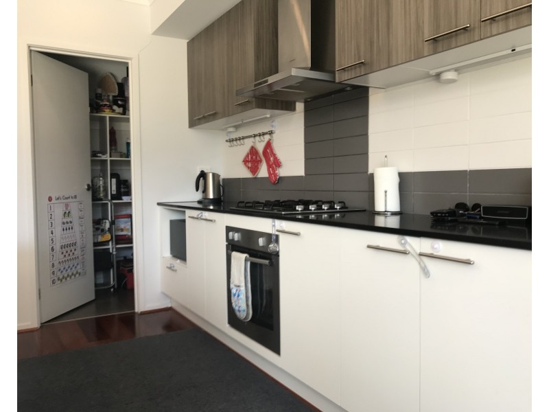 15 Chessington Drive, Williams Landing VIC 3027