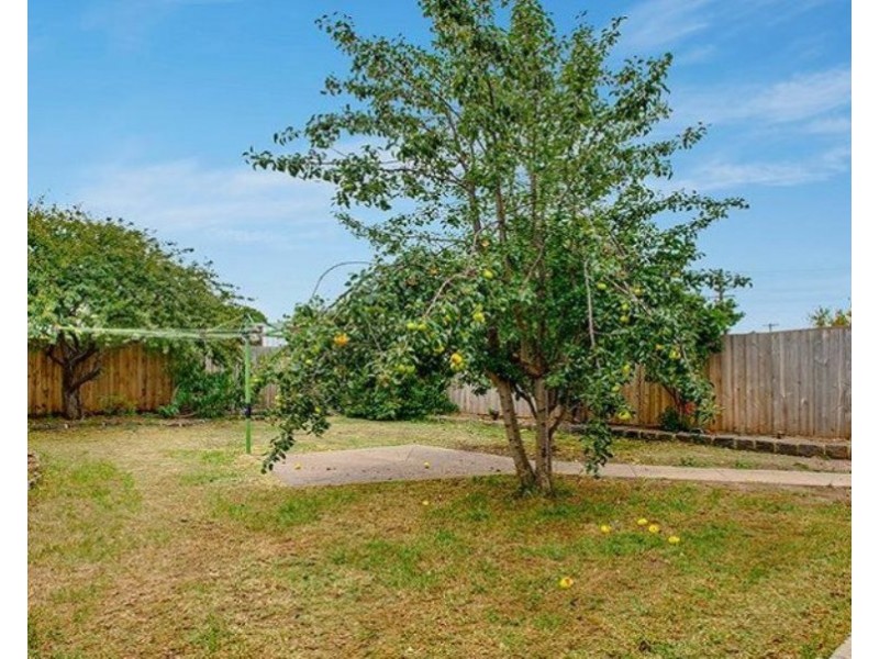 13 Newbury Street, Werribee VIC 3030