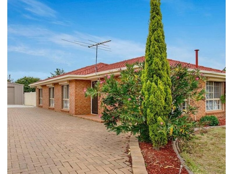 13 Newbury Street, Werribee VIC 3030