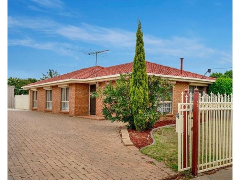 13 Newbury Street, Werribee VIC 3030