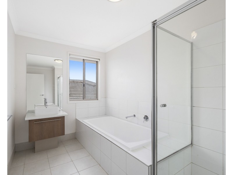 227 Saltwater Promenade, Point Cook VIC 3030