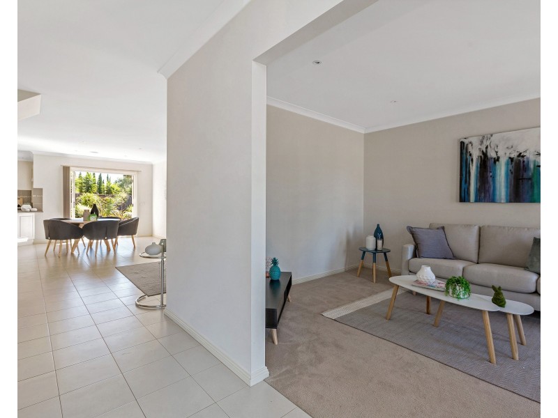 20 The Esplanade, Sanctuary Lakes VIC 3030