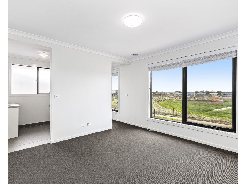 27 Waldorf Avenue, Point Cook VIC 3030