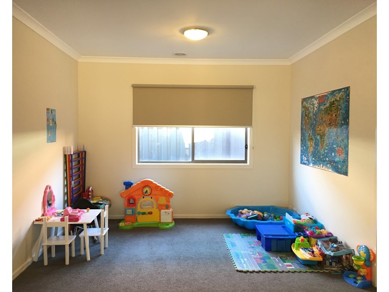 92 Breasley Parkway, Point Cook VIC 3030