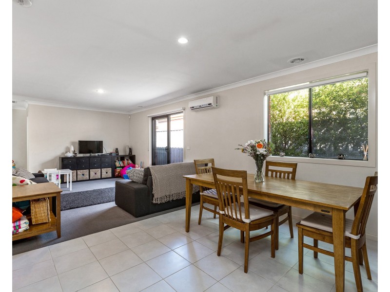 16 Jemma Avenue, Point Cook VIC 3030