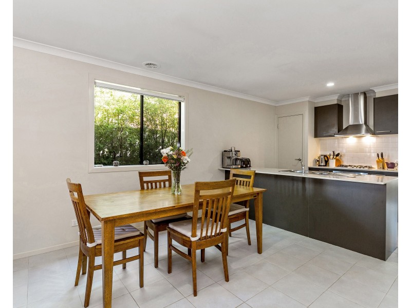 16 Jemma Avenue, Point Cook VIC 3030