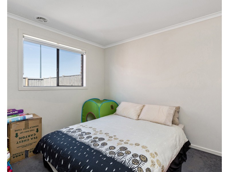 16 Jemma Avenue, Point Cook VIC 3030