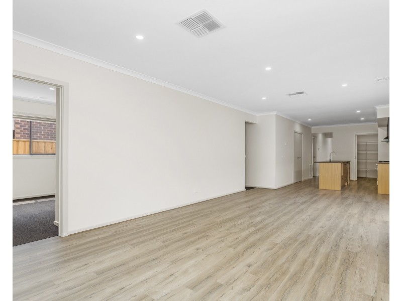 37 Jean Street, Point Cook VIC 3030