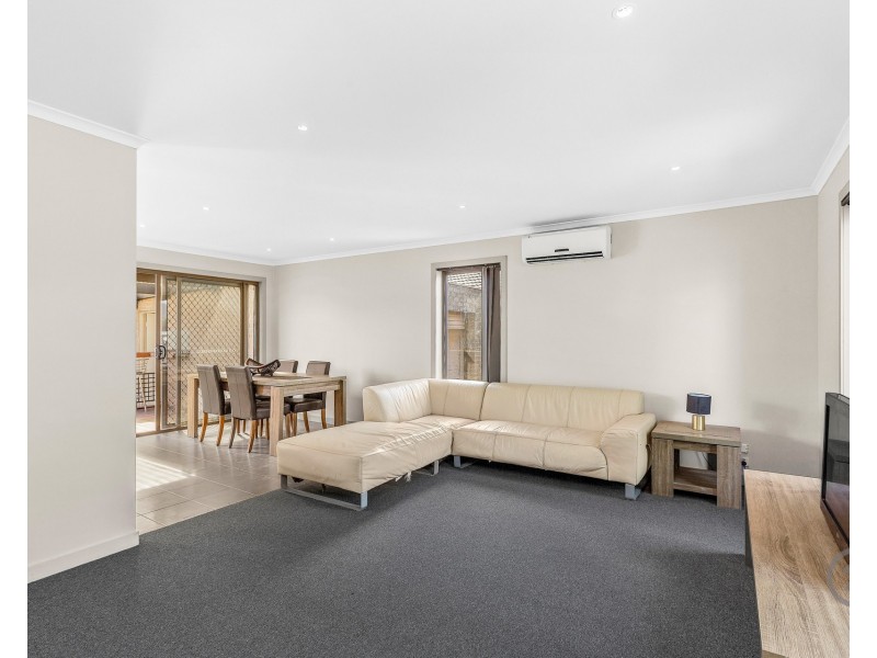 21/3 Campaspe Way, Point Cook VIC 3030