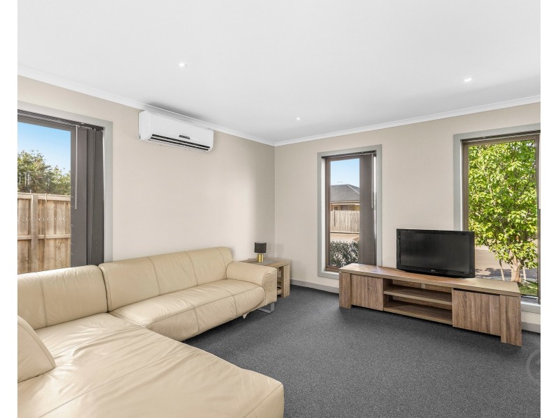 21/3 Campaspe Way, Point Cook VIC 3030