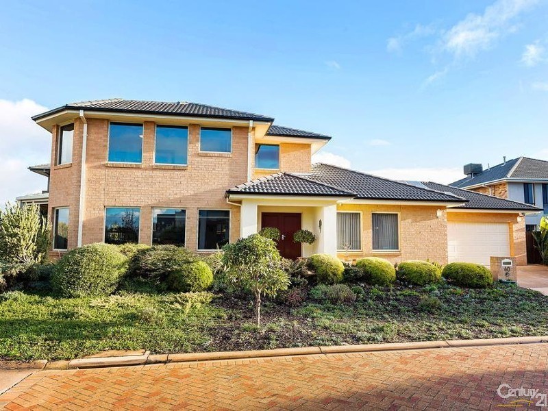 40 Eagleview Place, Sanctuary Lakes VIC 3030