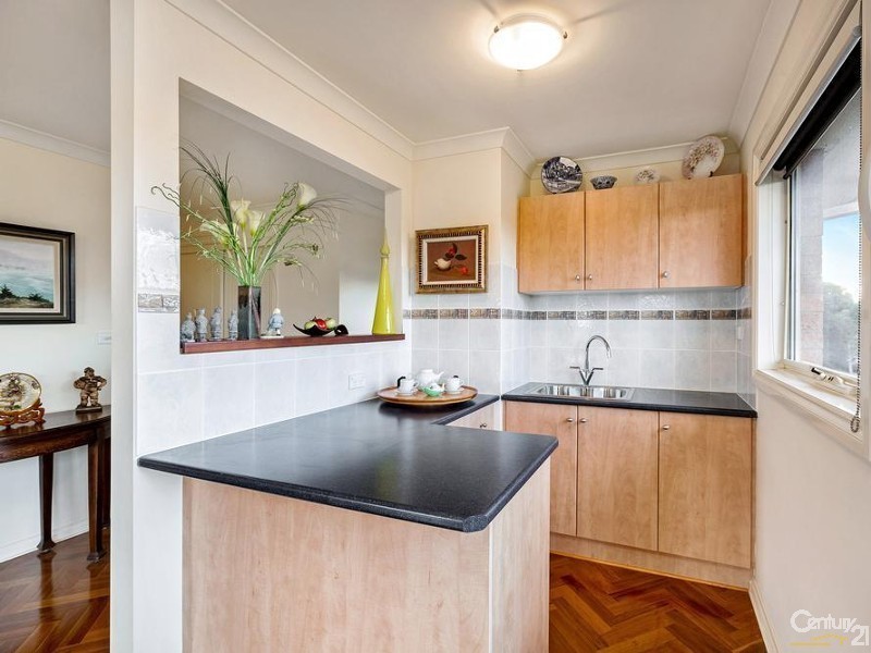 40 Eagleview Place, Sanctuary Lakes VIC 3030