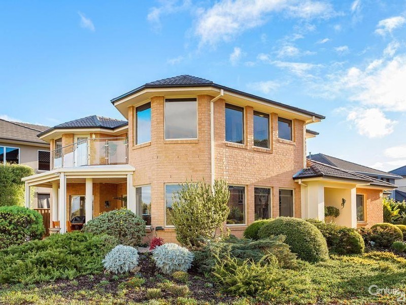 40 Eagleview Place, Sanctuary Lakes VIC 3030