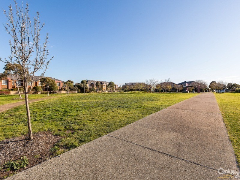 29 Lincoln Heath Boulevard, Point Cook VIC 3030