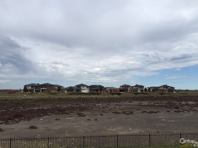 22 Outrigger Court, Sanctuary Lakes VIC 3030