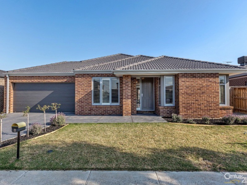 8 Tristania Drive, Point Cook VIC 3030