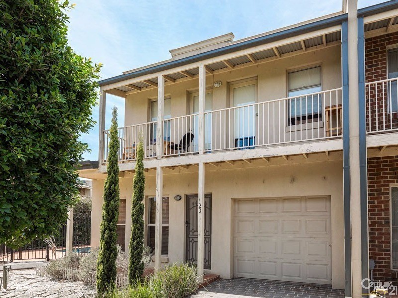 20/14 Mickleton Grove, Point Cook VIC 3030