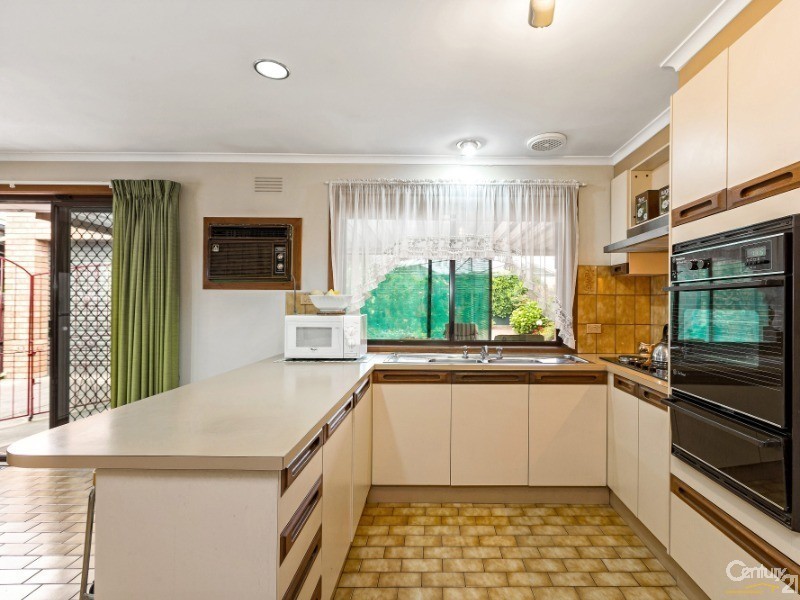 28 Merton Street, Altona Meadows VIC 3028