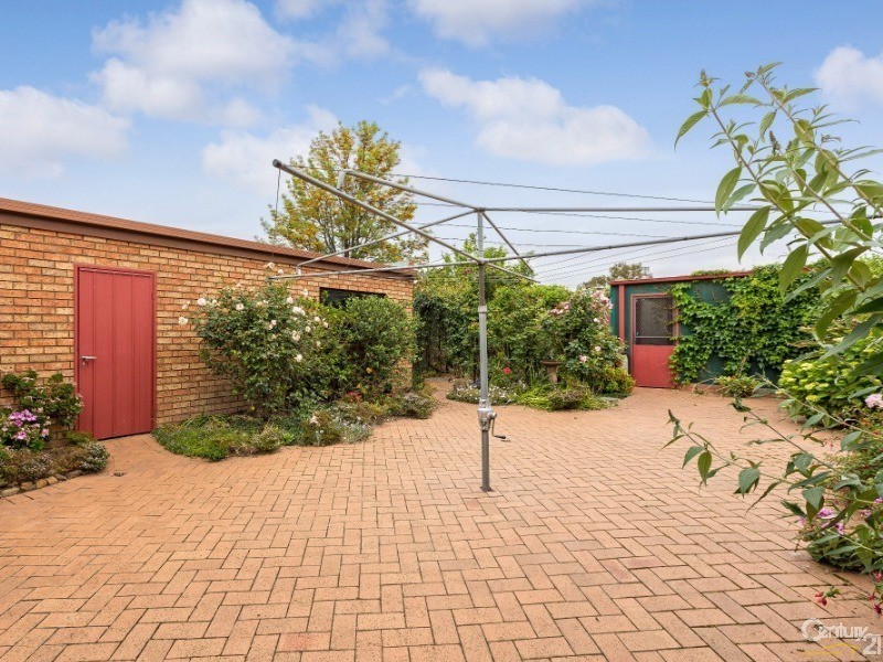 28 Merton Street, Altona Meadows VIC 3028