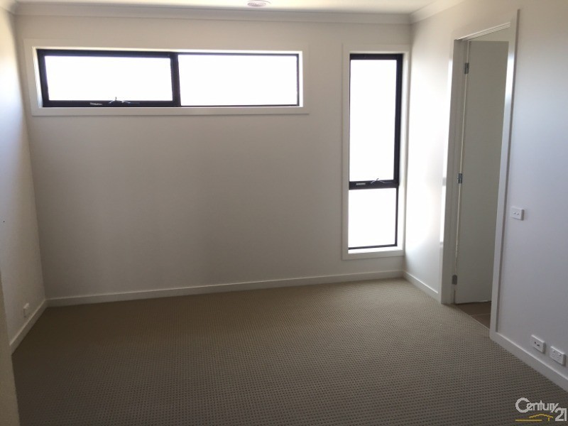 24 Middleton Drive, Point Cook VIC 3030