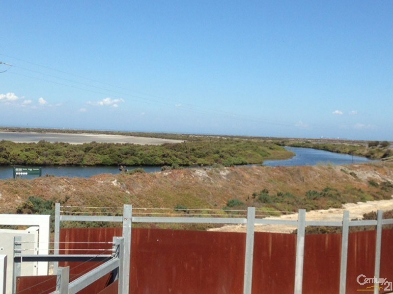 3 Coastal Promenade, Sanctuary Lakes VIC 3030
