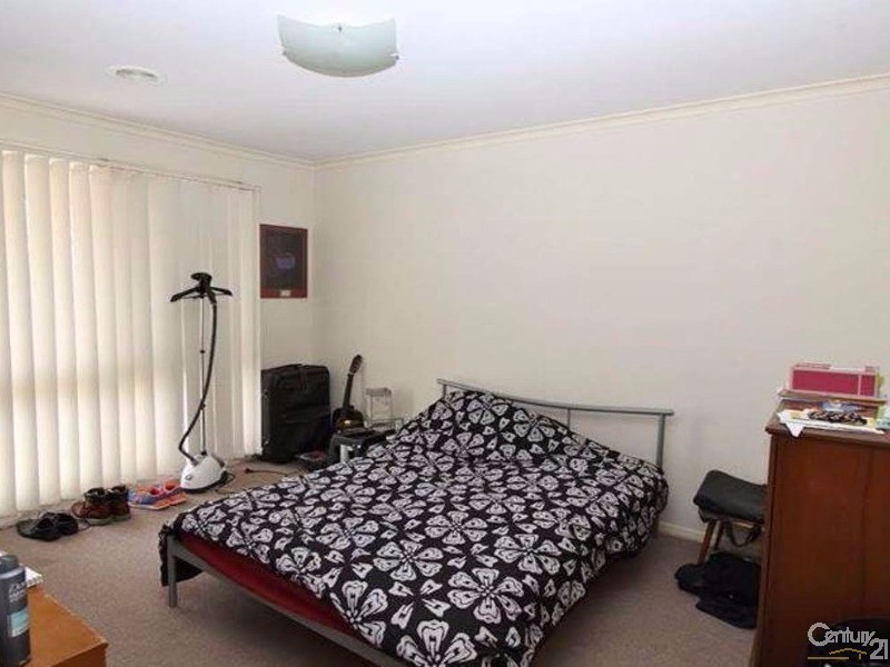 2/11B Edgar Street, Werribee VIC 3030