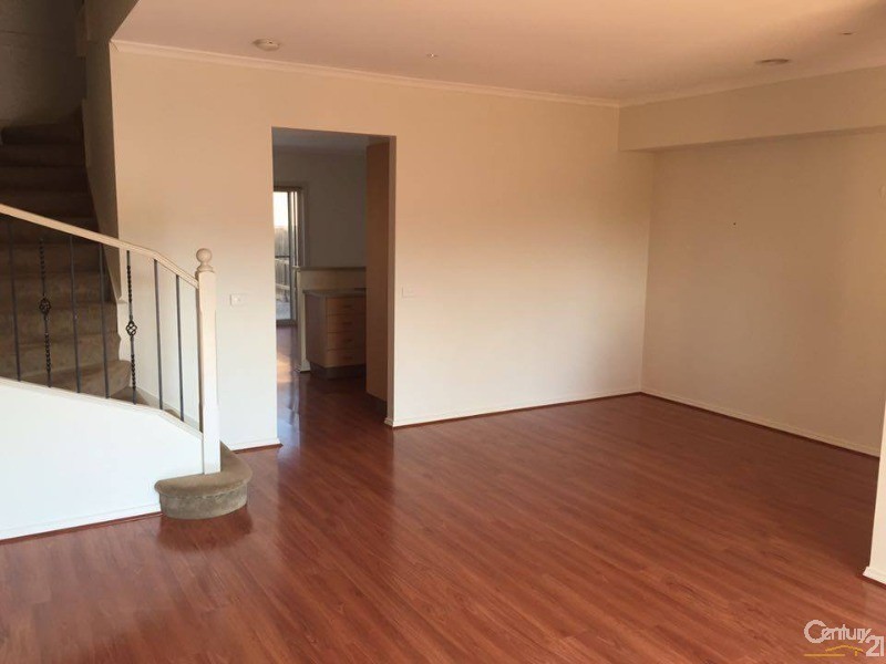 33 Lincoln Heath Boulevard, Point Cook VIC 3030