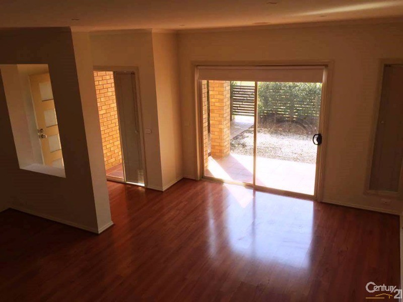33 Lincoln Heath Boulevard, Point Cook VIC 3030