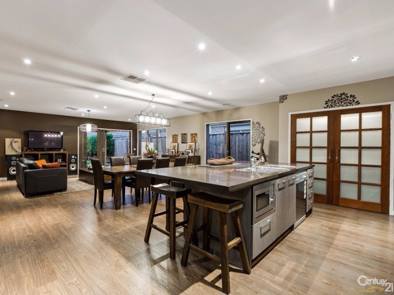 24 Malibu Boulevard, Point Cook VIC 3030