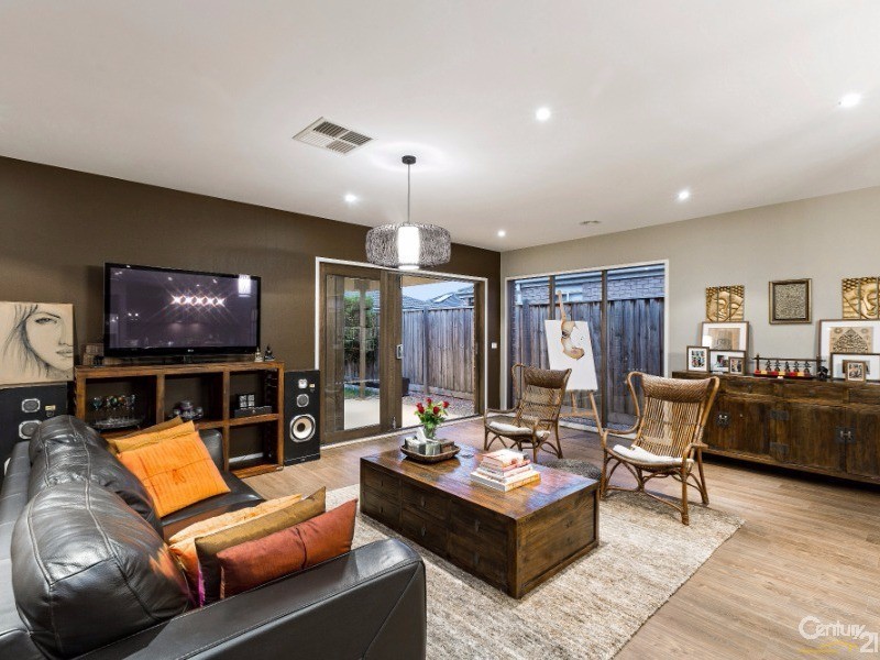 24 Malibu Boulevard, Point Cook VIC 3030