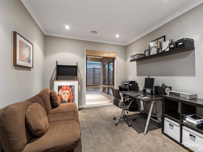 24 Malibu Boulevard, Point Cook VIC 3030