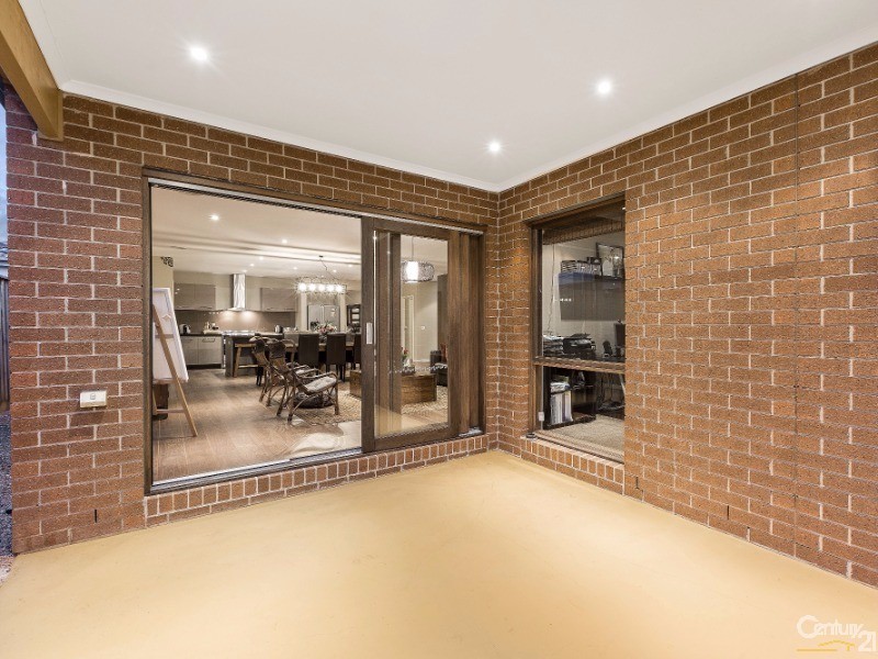 24 Malibu Boulevard, Point Cook VIC 3030