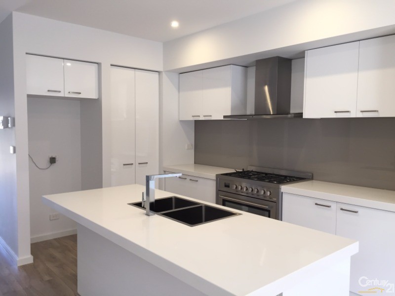 1/7 Lipari Place, Point Cook VIC 3030