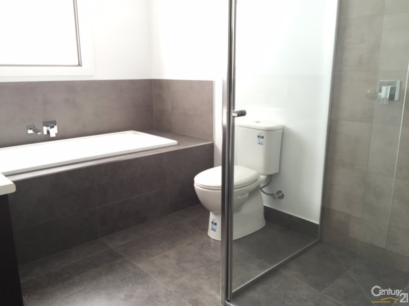 1/7 Lipari Place, Point Cook VIC 3030