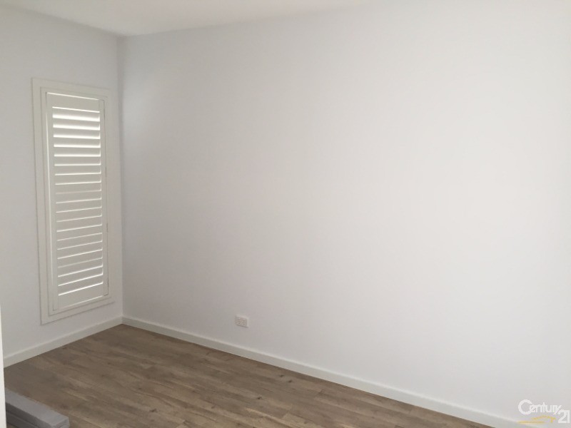 2/7 Lipari Place, Point Cook VIC 3030