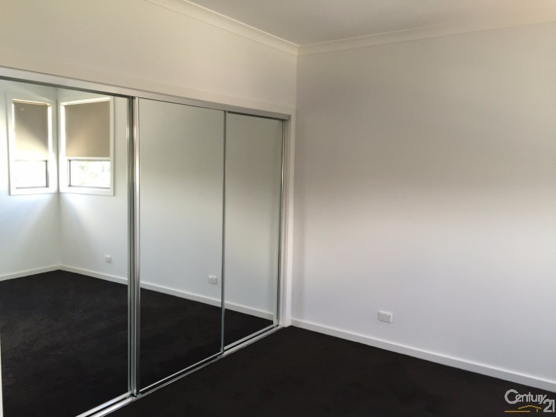 2/7 Lipari Place, Point Cook VIC 3030