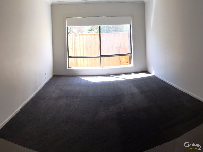 14 Trident Court, Sanctuary Lakes VIC 3030