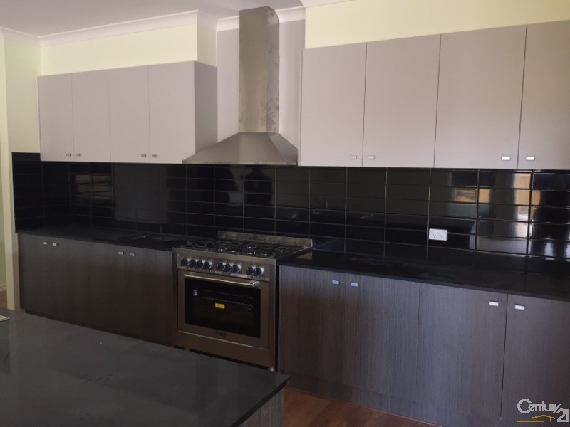 17 Halycon Street, Point Cook VIC 3030