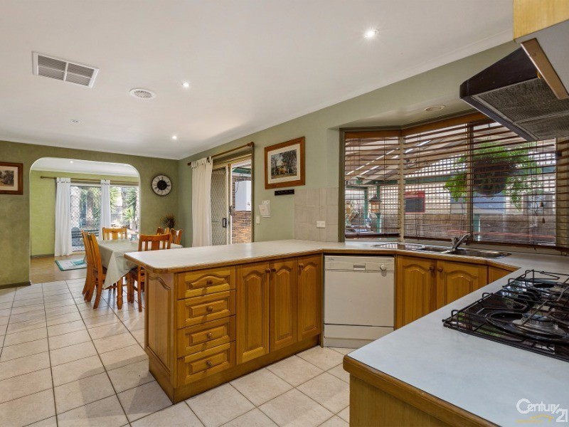 16 Carshalton Court, Hoppers Crossing VIC 3029