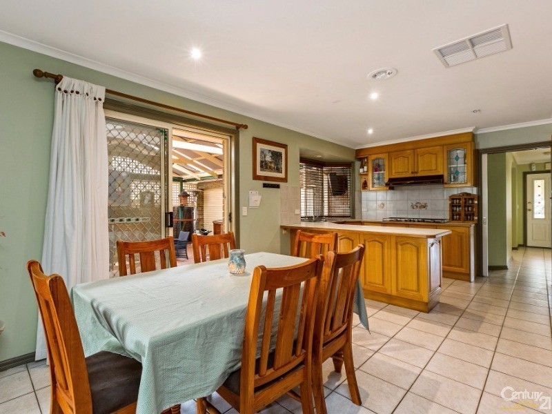 16 Carshalton Court, Hoppers Crossing VIC 3029