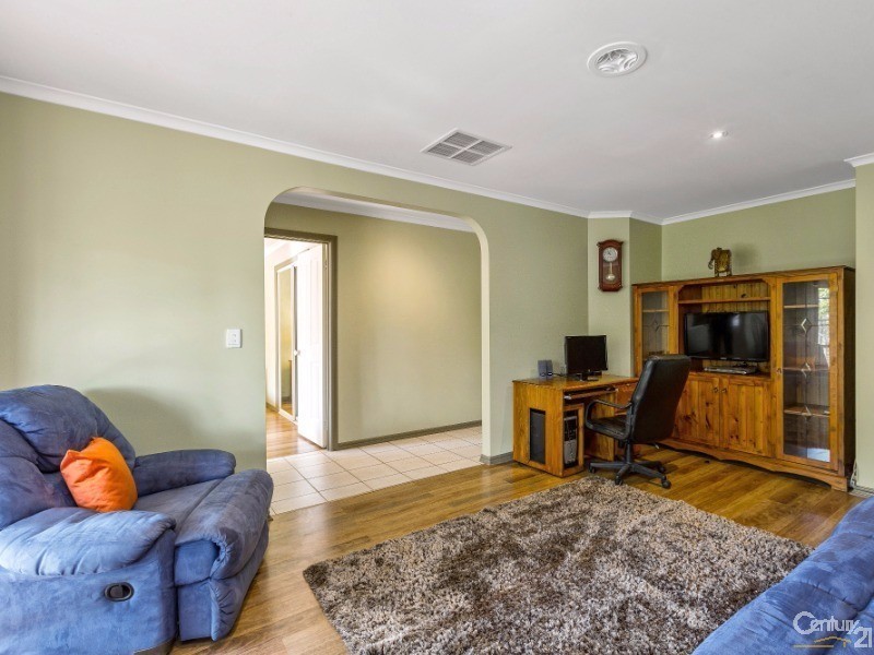 16 Carshalton Court, Hoppers Crossing VIC 3029