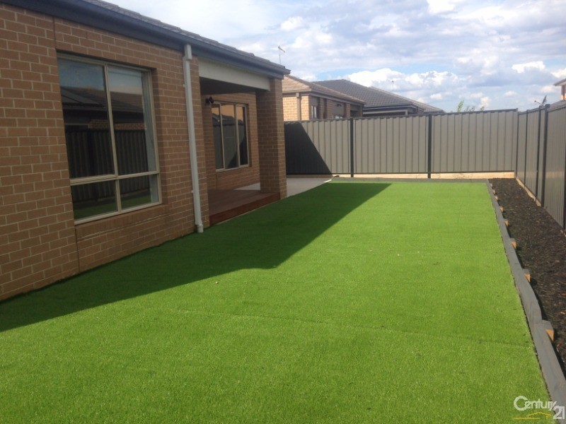 27 Elland Circuit, Truganina VIC 3029