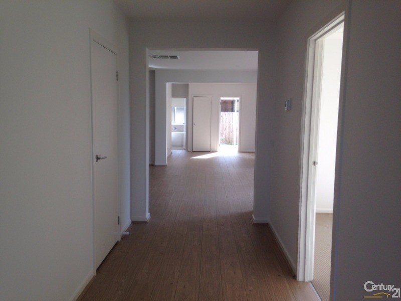 20 Sunnybank Drive, Point Cook VIC 3030