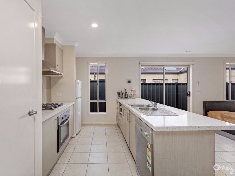 22 Bliss Street, Point Cook VIC 3030