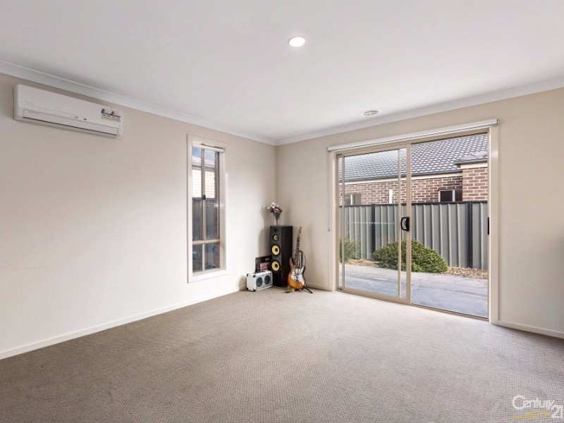 22 Bliss Street, Point Cook VIC 3030