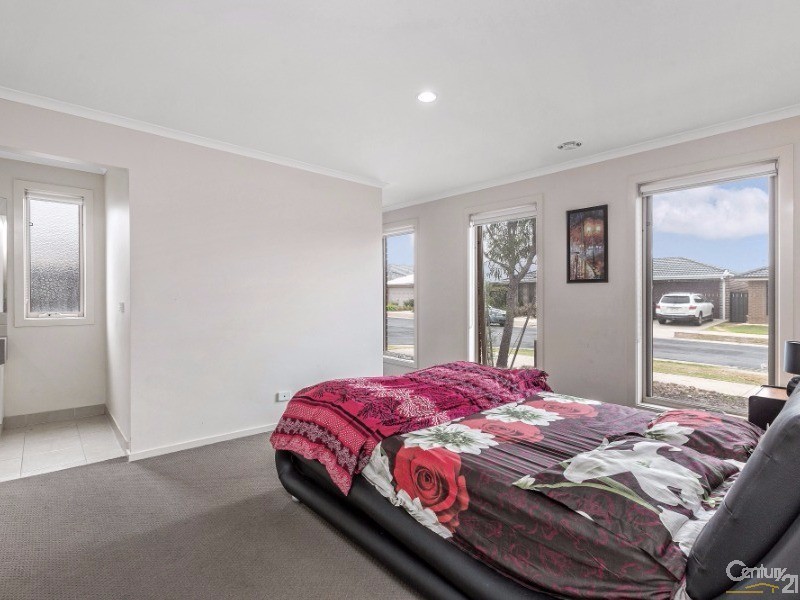 22 Bliss Street, Point Cook VIC 3030