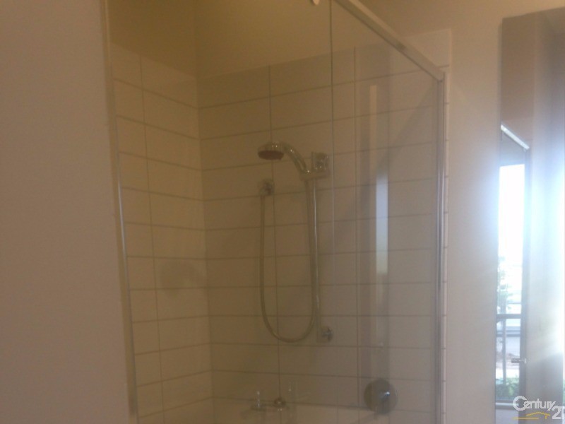 34C MIDDLETON DRIVE, Point Cook VIC 3030