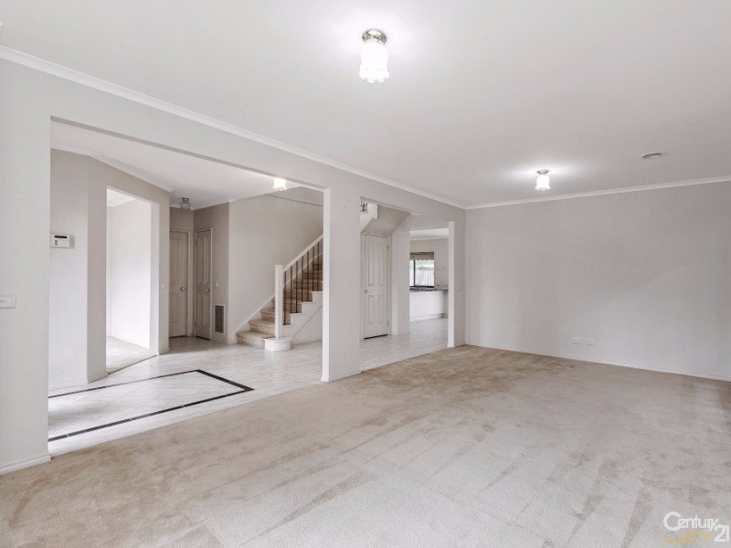 70 Tournament Drive, Sanctuary Lakes VIC 3030