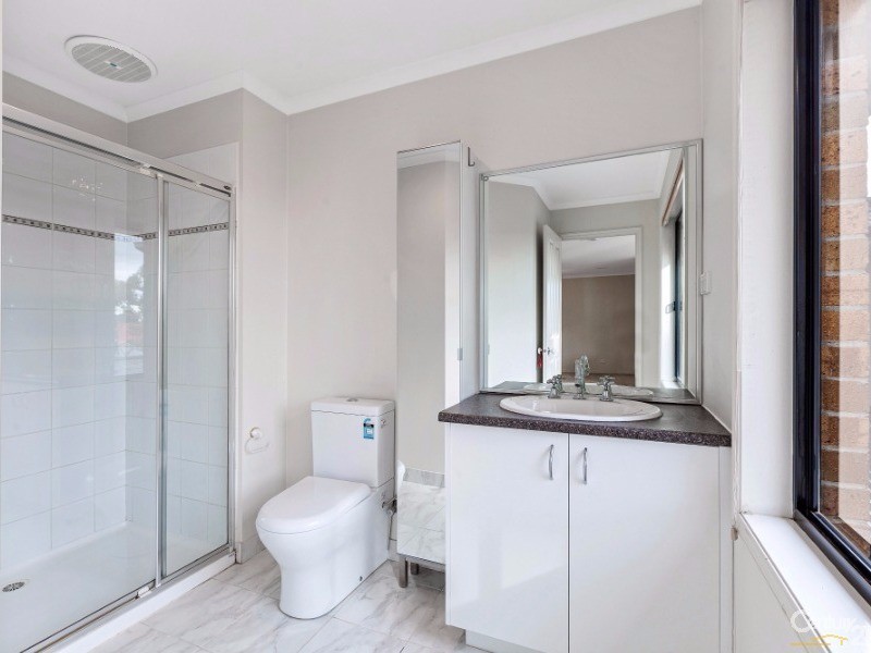 70 Tournament Drive, Sanctuary Lakes VIC 3030