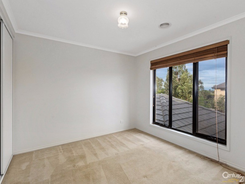 70 Tournament Drive, Sanctuary Lakes VIC 3030